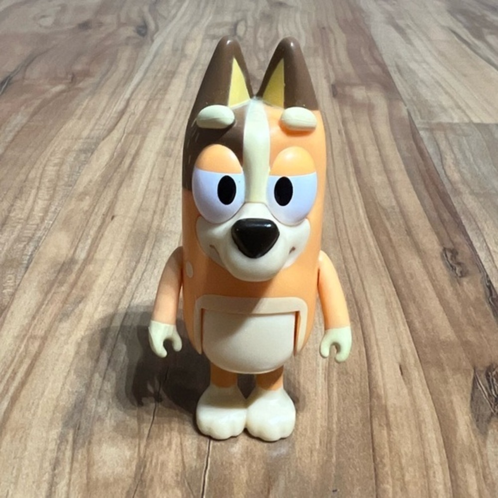 Bluey And Friends Family‎ Sleepy Chilli Mum Posable Figure Replacement Dog 3.5"